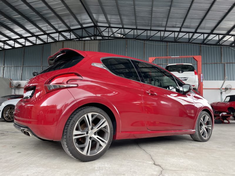2015 Peugeot 208 GTi (SOLD)