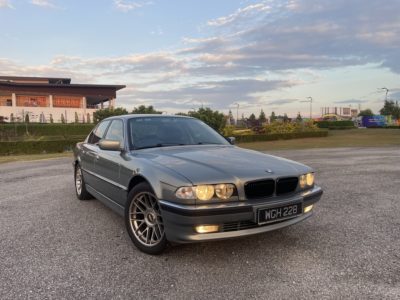 1997 BMW 728i (E38)
