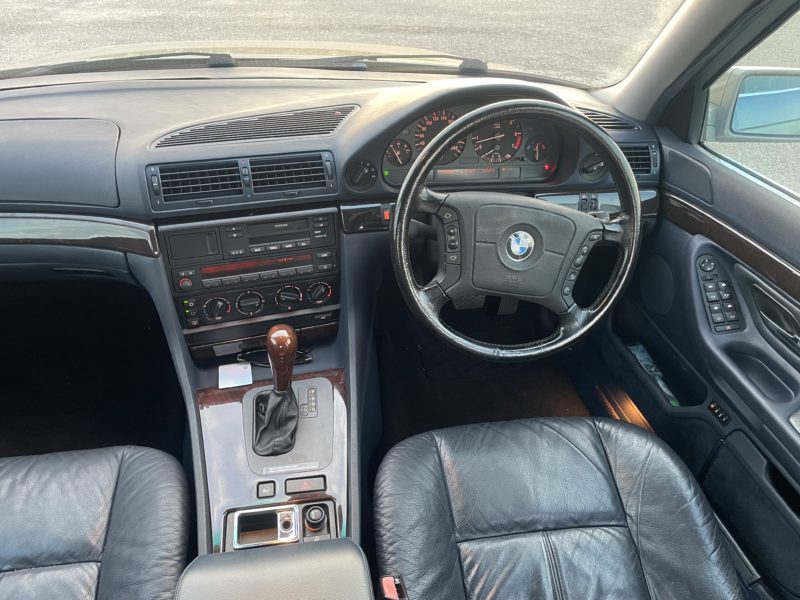 1997 BMW 728i (E38)